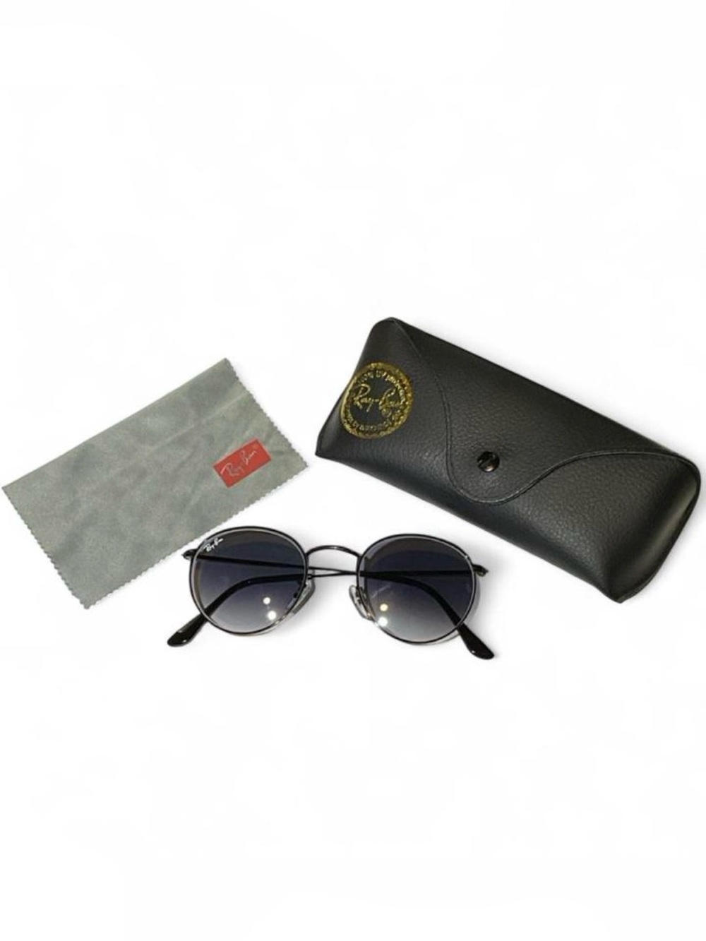 Ray-Ban Round Metal Sunglasses in Black with Gradient Lenses